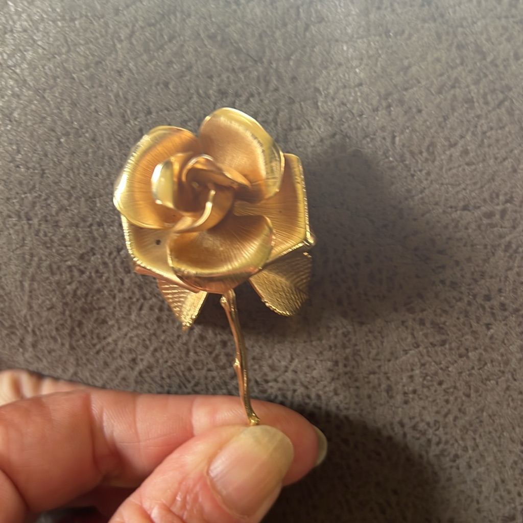 Vintage Cerrito Gold Toned 3d Rose Brooch